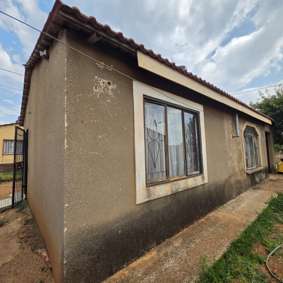 2 Bedroom Property for Sale in Ikageng North West